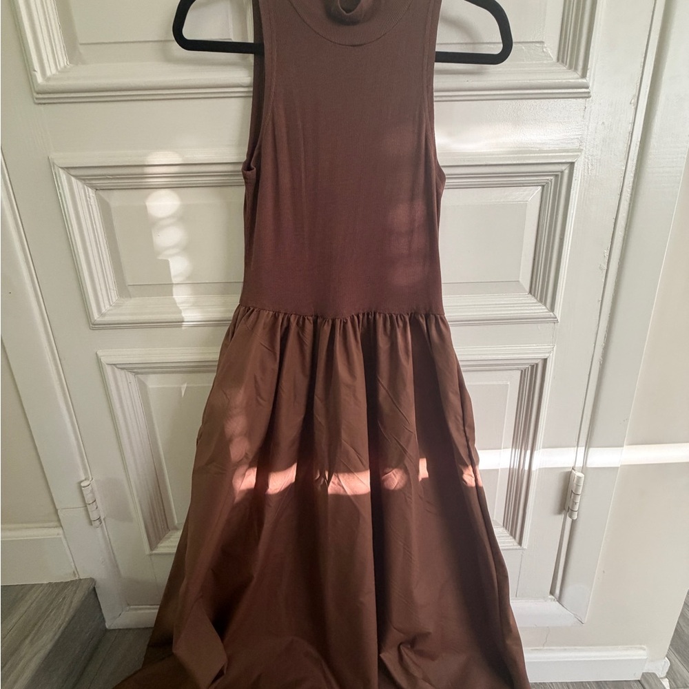 Sleeveless Brown Maxi Dress -
